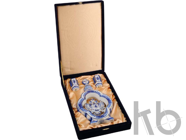 Набор «Герб России»: штоф для водки с двумя стопками