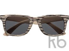 Sunglasses with wood effect