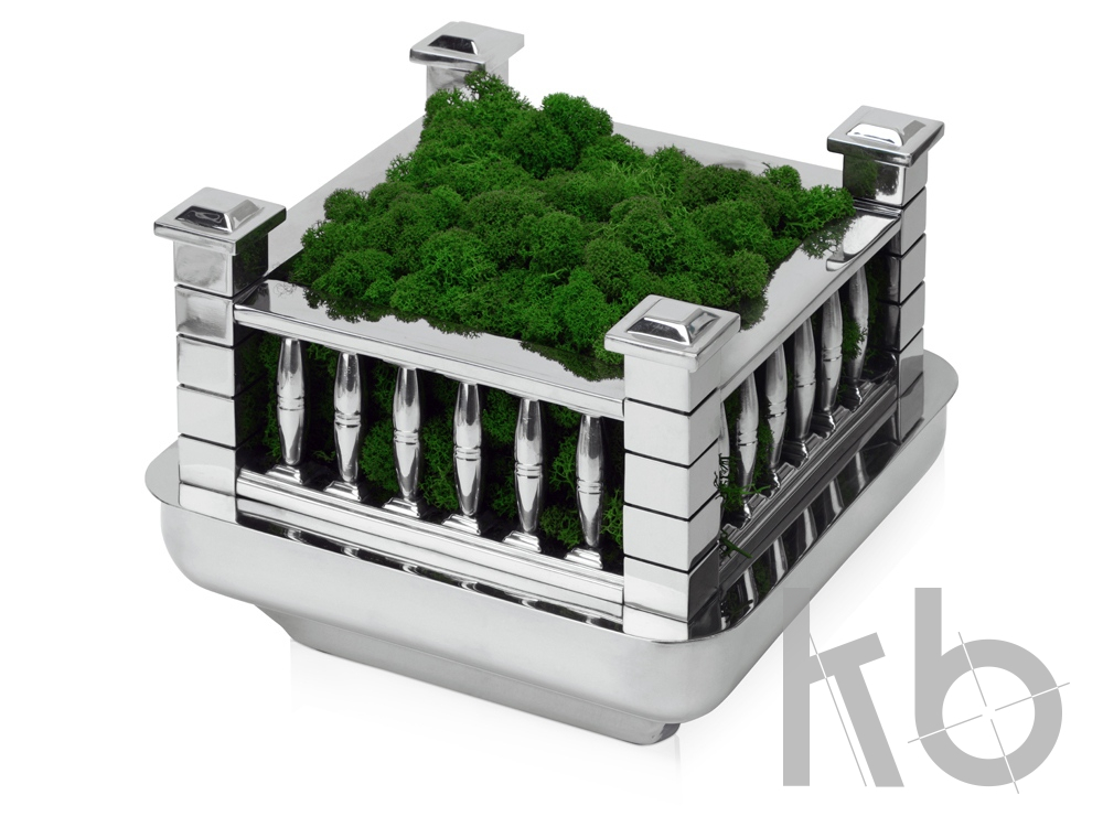 Кашпо металлическое со мхом