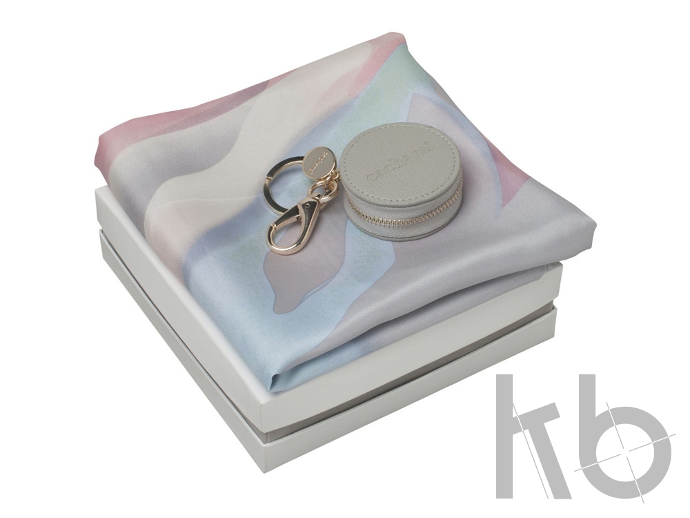 Набор: брелок-монетница, шелковый платок