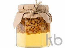 Мед с кедровыми орешками
