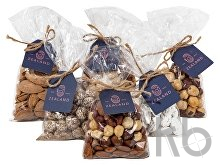 Смесь орехов из миндаля, арахиса, фундука