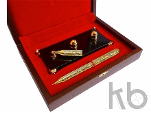 Подставка под визитки с шариковой ручкой