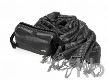 Набор: несессер, шарф