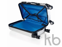 Чемодан на роликах