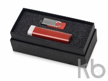 Подарочный набор Flashbank с флешкой и зарядным устройством