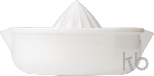 Plastic citrus squeezer