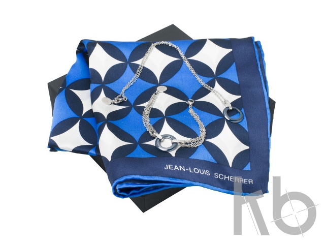 Набор: шелковый платок, браслет, колье
