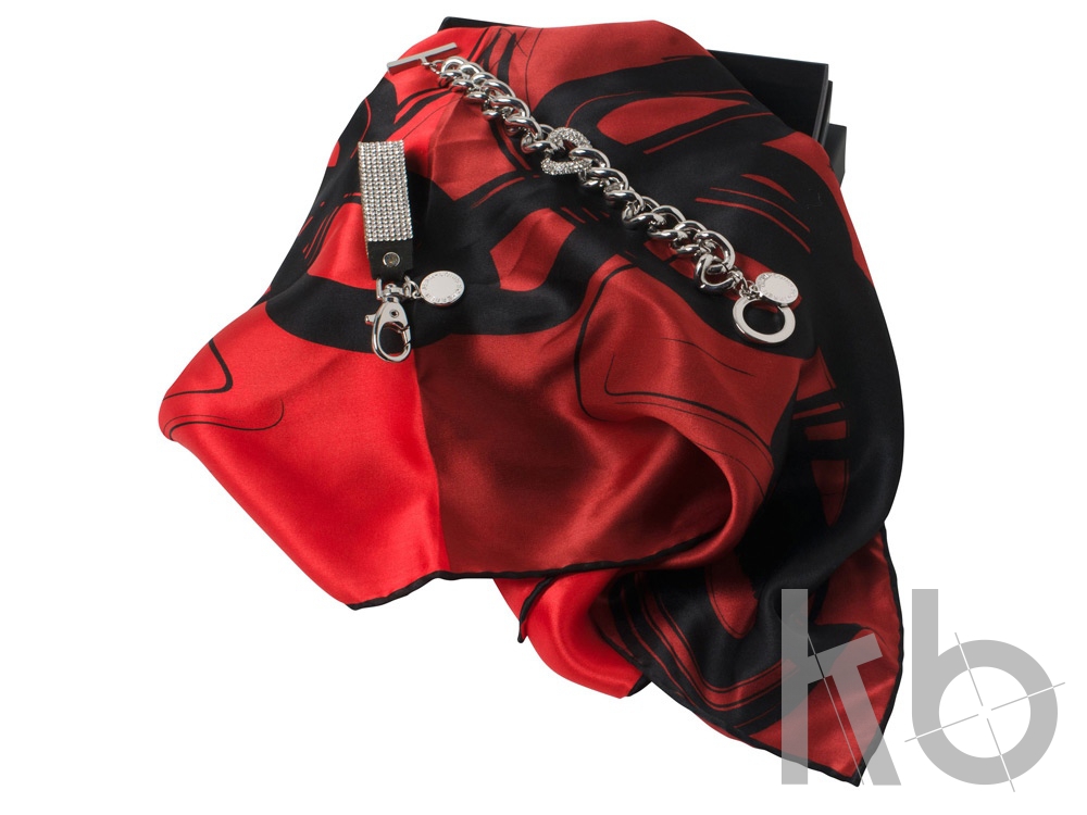 Набор: брелок, шелковый платок, браслет