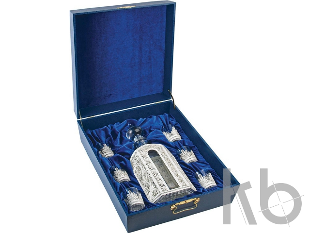 Набор «Кремлевский»: штоф с шестью стопками