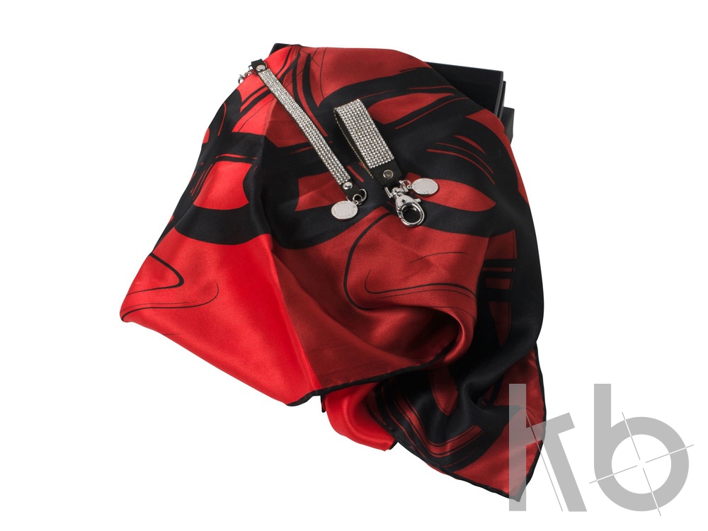 Набор: брелок, шелковый платок, браслет