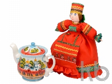 Подарочный набор «Кремлевский»: кукла на чайник, чайник заварной с росписью