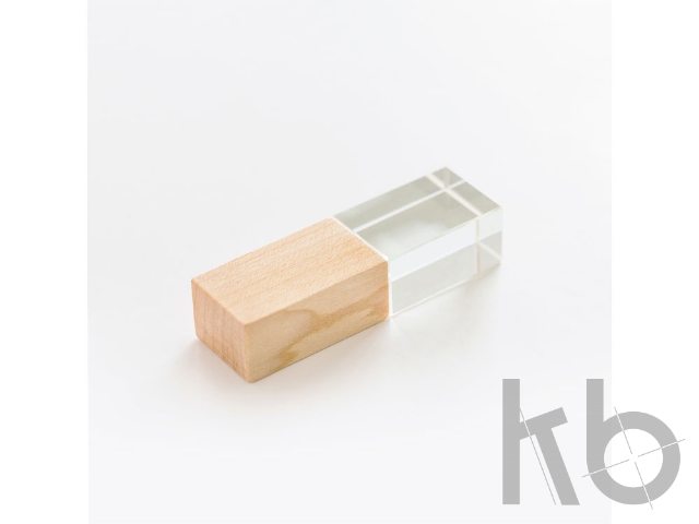 USB 2.0- флешка на 32 Гб кристалл дерево