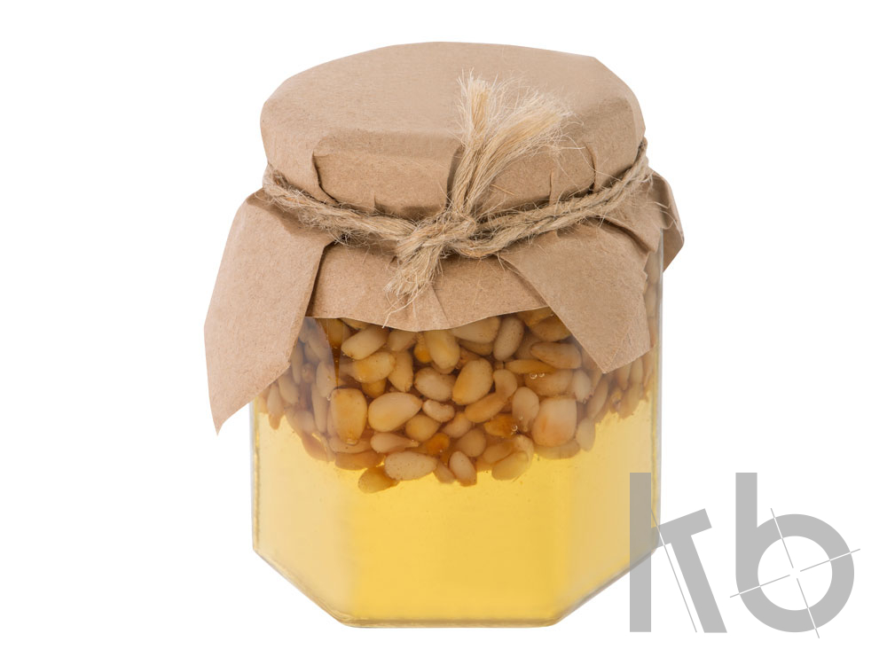 Мед с кедровыми орешками