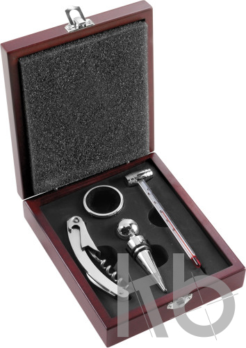 Wooden wine gift set