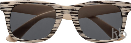Sunglasses with wood effect