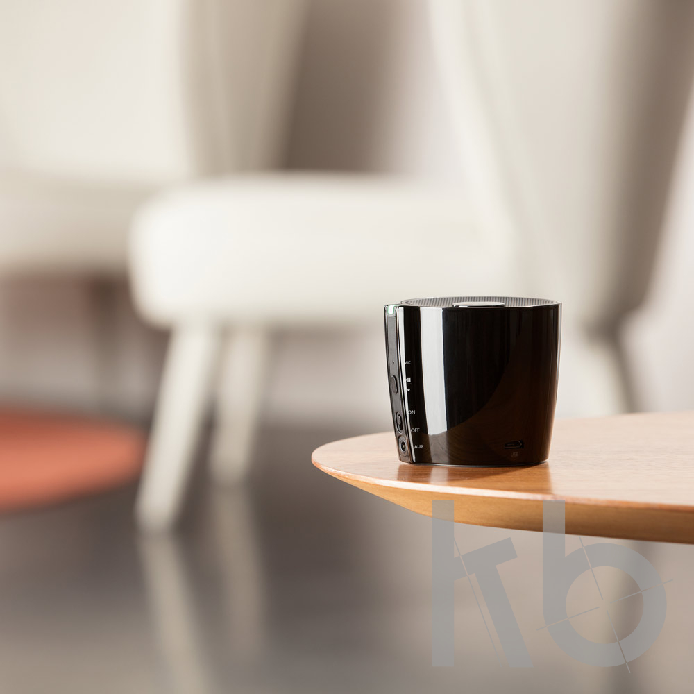 BLARE. Беспроводная колонка с микрофоном BLARE