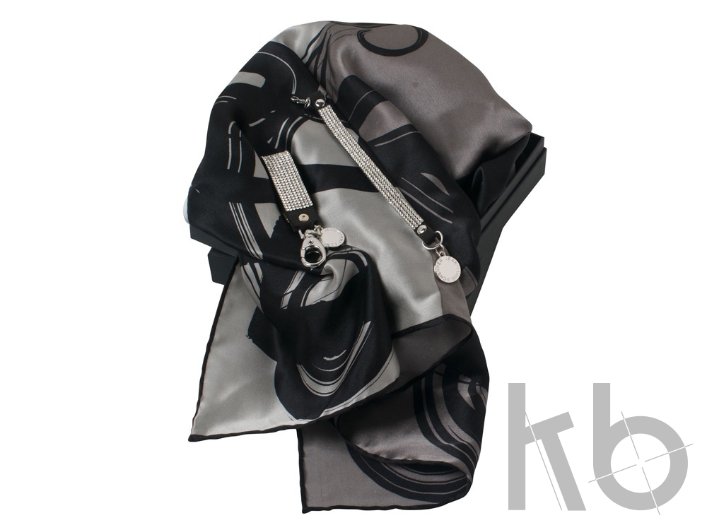 Набор: брелок, шелковый платок, браслет